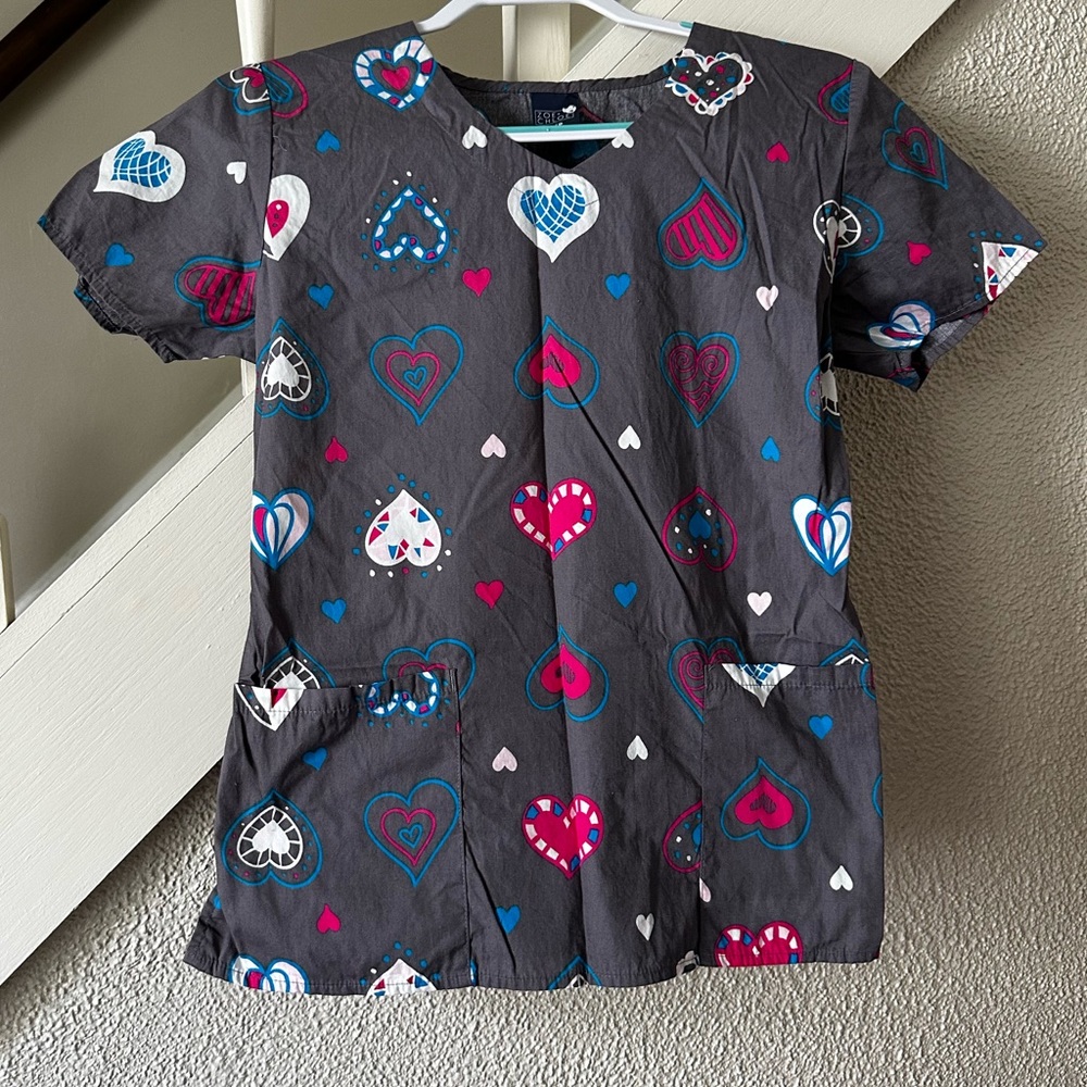 Scrub top - size small